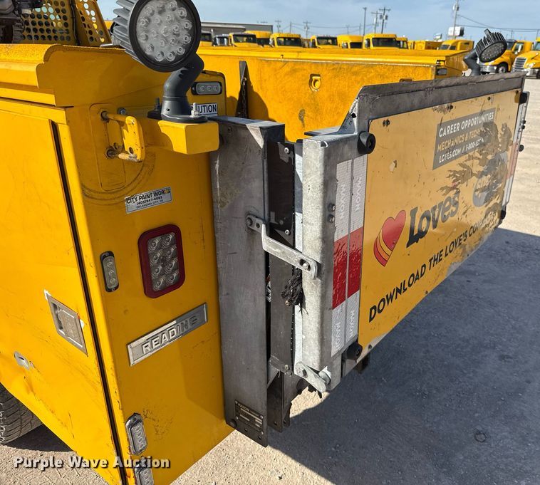 image for item EJ4504 2019 Ford F350 Super Duty XL utility bed pickup truck