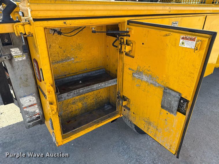 image for item EJ4504 2019 Ford F350 Super Duty XL utility bed pickup truck