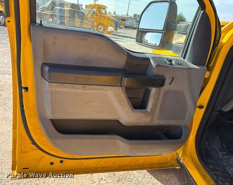 image for item EJ4504 2019 Ford F350 Super Duty XL utility bed pickup truck