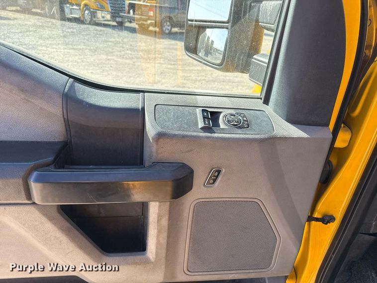 image for item EJ4504 2019 Ford F350 Super Duty XL utility bed pickup truck