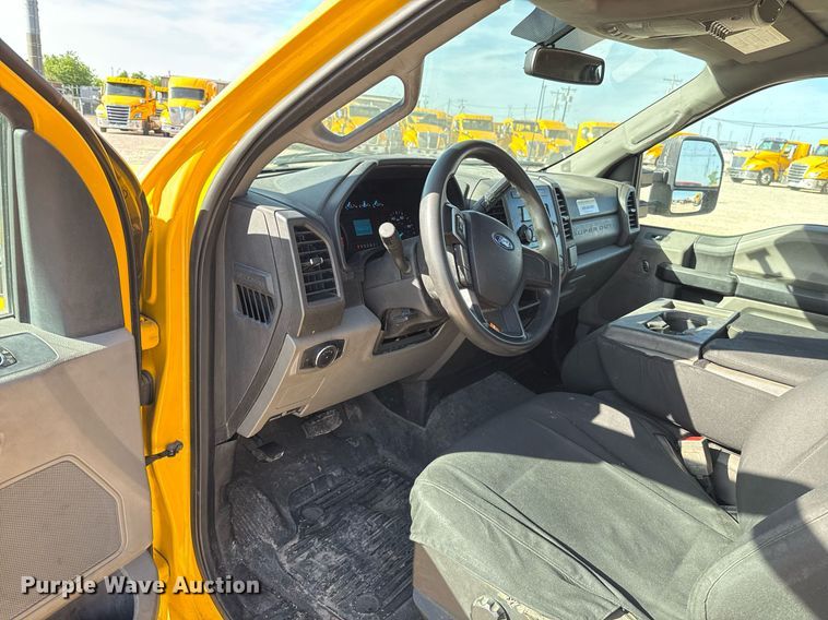 image for item EJ4504 2019 Ford F350 Super Duty XL utility bed pickup truck