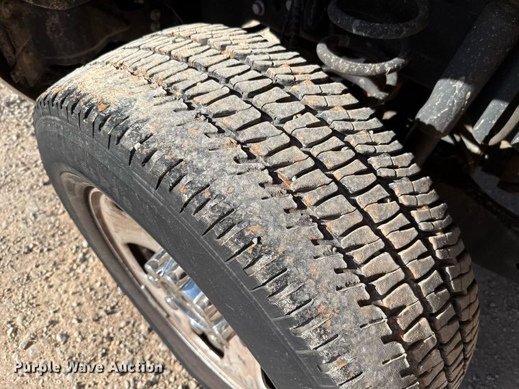 image for item EJ4504 2019 Ford F350 Super Duty XL utility bed pickup truck