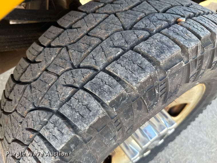 image for item EJ4504 2019 Ford F350 Super Duty XL utility bed pickup truck