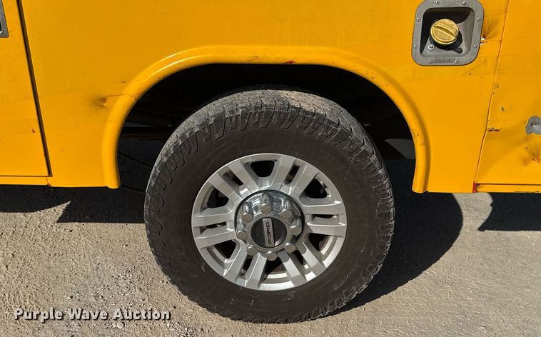 image for item EJ4504 2019 Ford F350 Super Duty XL utility bed pickup truck