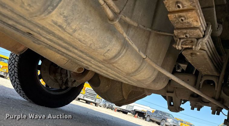 image for item EJ4506 2017 Chevrolet Silverado 3500HD utility bed pickup truck