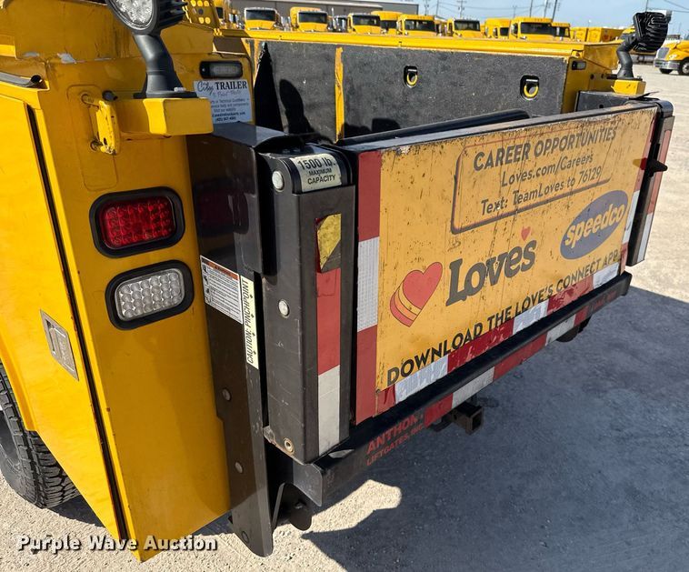 image for item EJ4506 2017 Chevrolet Silverado 3500HD utility bed pickup truck