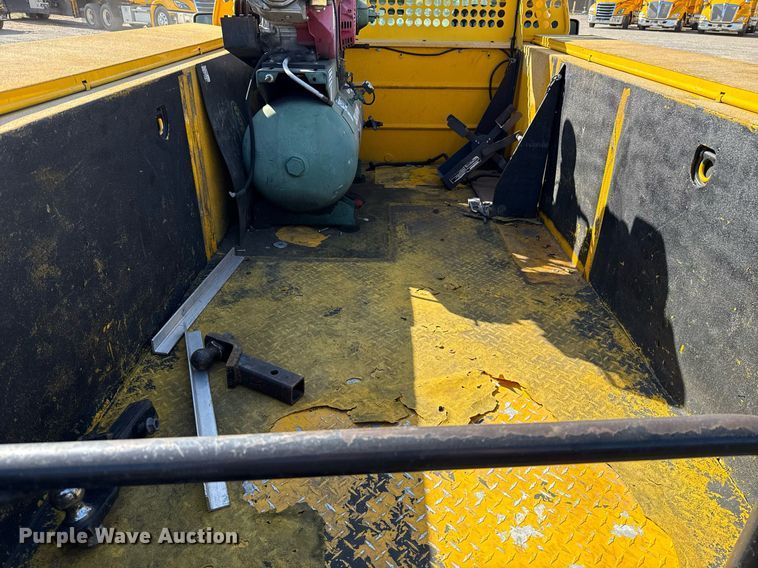 image for item EJ4506 2017 Chevrolet Silverado 3500HD utility bed pickup truck