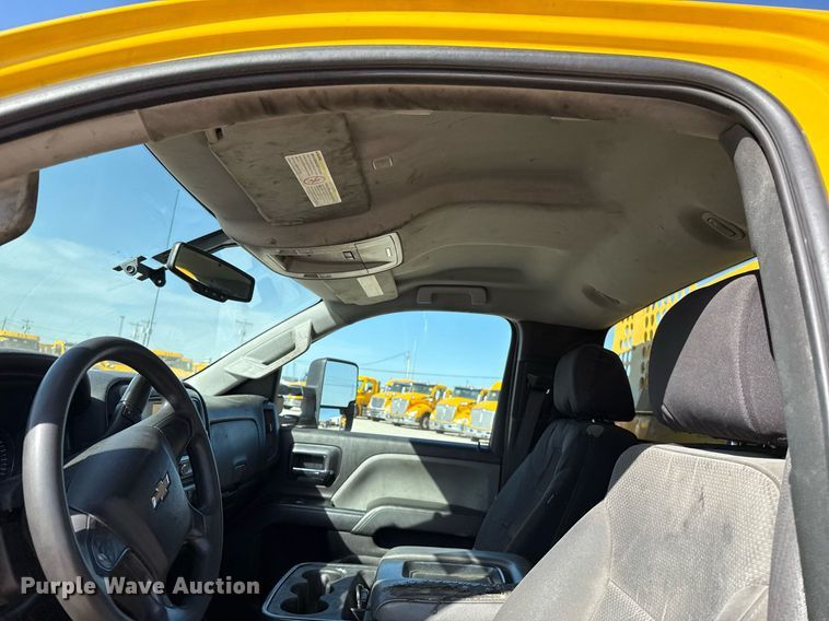 image for item EJ4506 2017 Chevrolet Silverado 3500HD utility bed pickup truck