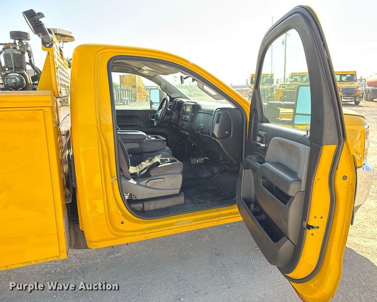 image for item EJ4506 2017 Chevrolet Silverado 3500HD utility bed pickup truck