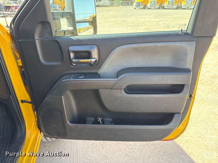 image for item EJ4506 2017 Chevrolet Silverado 3500HD utility bed pickup truck