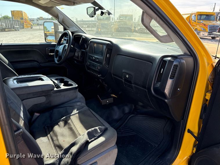 image for item EJ4506 2017 Chevrolet Silverado 3500HD utility bed pickup truck