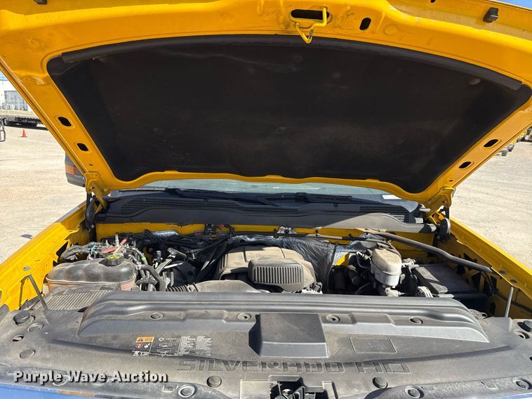 image for item EJ4506 2017 Chevrolet Silverado 3500HD utility bed pickup truck