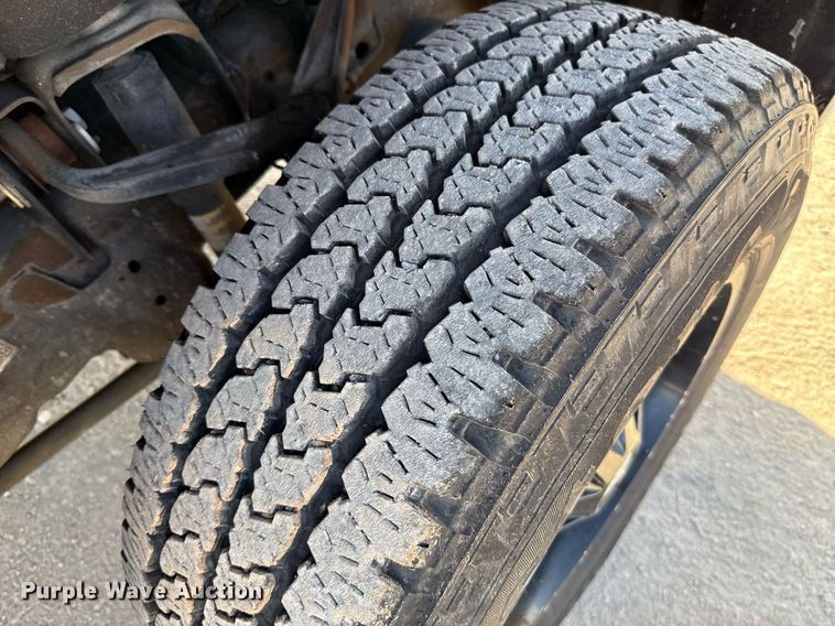 image for item EJ4506 2017 Chevrolet Silverado 3500HD utility bed pickup truck