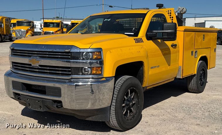 image for item EJ4508 2018 Chevrolet Silverado 3500HD utility bed pickup truck