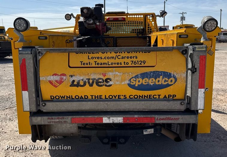 image for item EJ4508 2018 Chevrolet Silverado 3500HD utility bed pickup truck