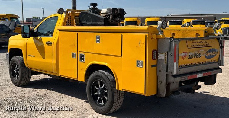 image for item EJ4508 2018 Chevrolet Silverado 3500HD utility bed pickup truck