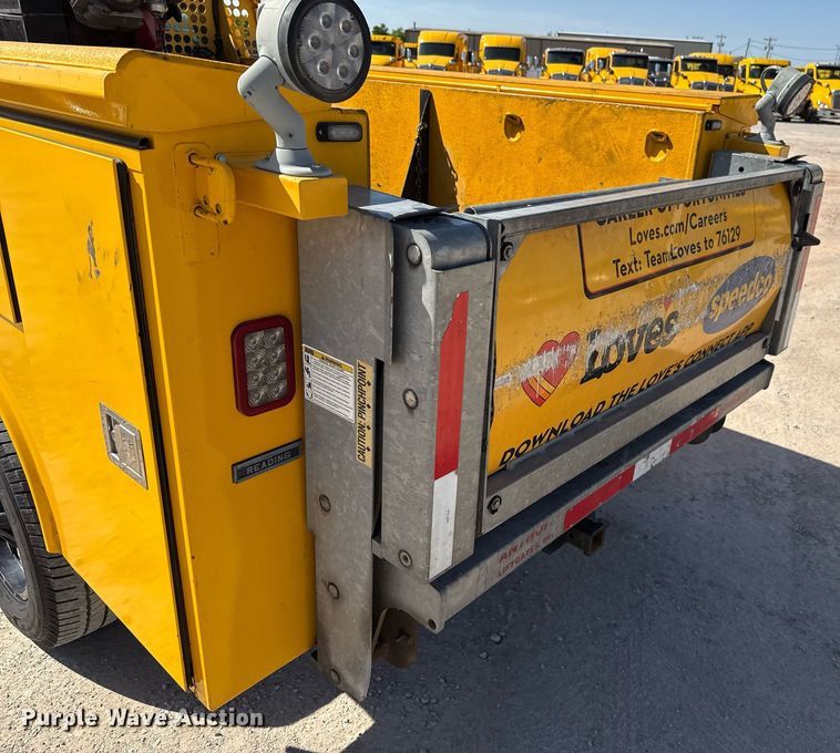 image for item EJ4508 2018 Chevrolet Silverado 3500HD utility bed pickup truck