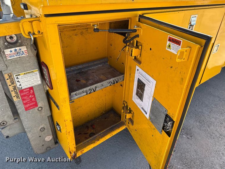 image for item EJ4508 2018 Chevrolet Silverado 3500HD utility bed pickup truck