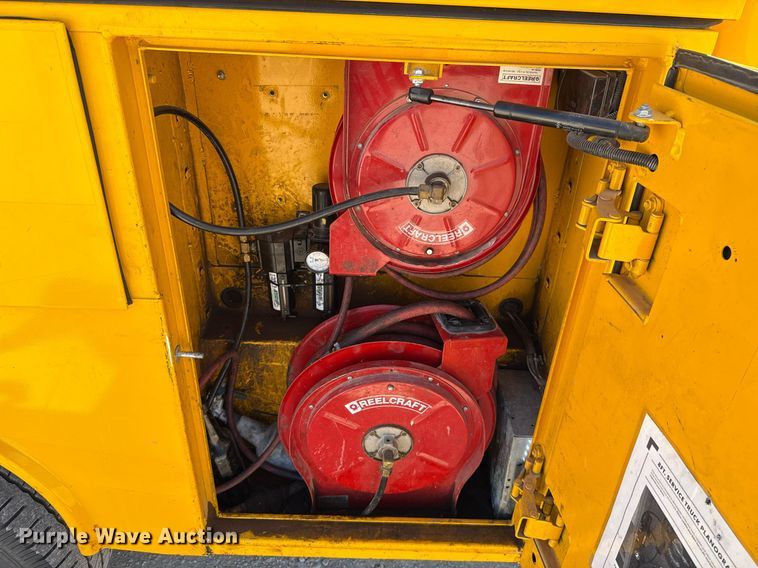 image for item EJ4508 2018 Chevrolet Silverado 3500HD utility bed pickup truck