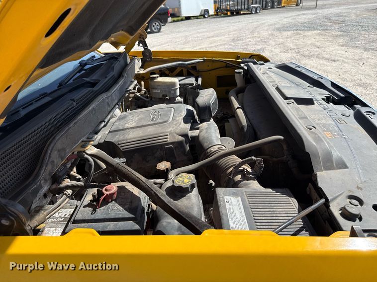 image for item EJ4508 2018 Chevrolet Silverado 3500HD utility bed pickup truck