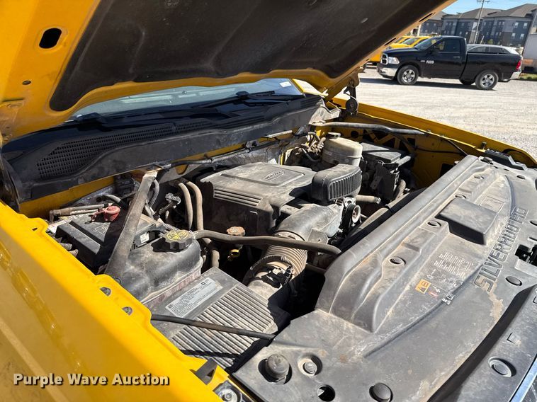 image for item EJ4508 2018 Chevrolet Silverado 3500HD utility bed pickup truck