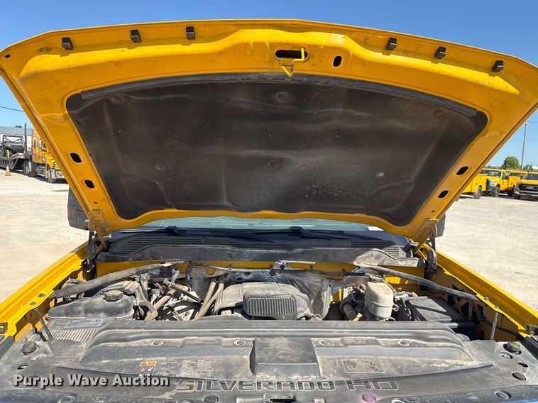 image for item EJ4508 2018 Chevrolet Silverado 3500HD utility bed pickup truck