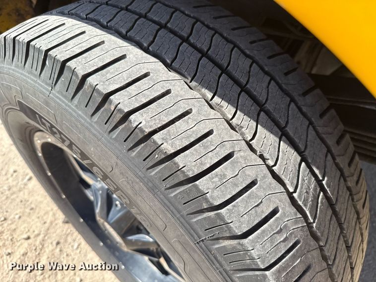 image for item EJ4508 2018 Chevrolet Silverado 3500HD utility bed pickup truck