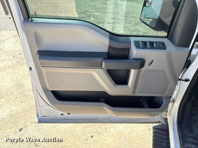 image for item EJ4509 2019 Ford F150 XL SuperCrew pickup truck