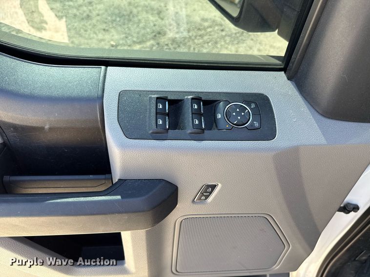 image for item EJ4509 2019 Ford F150 XL SuperCrew pickup truck