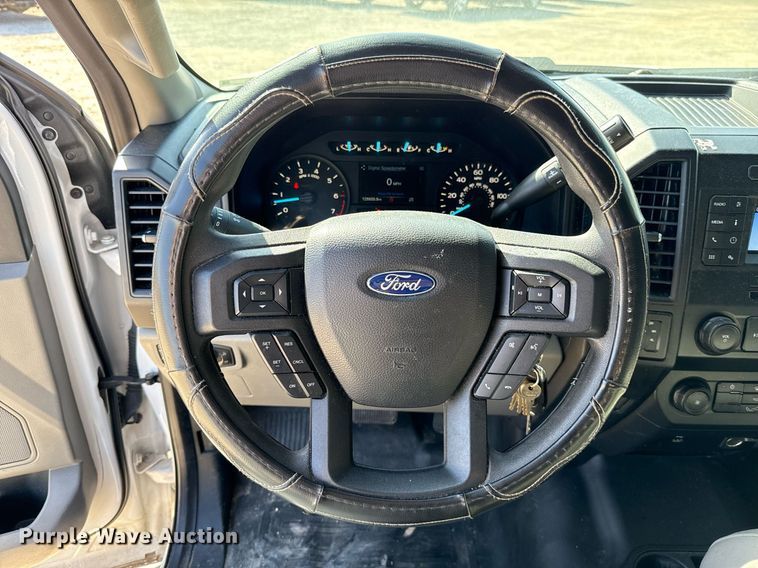 image for item EJ4509 2019 Ford F150 XL SuperCrew pickup truck