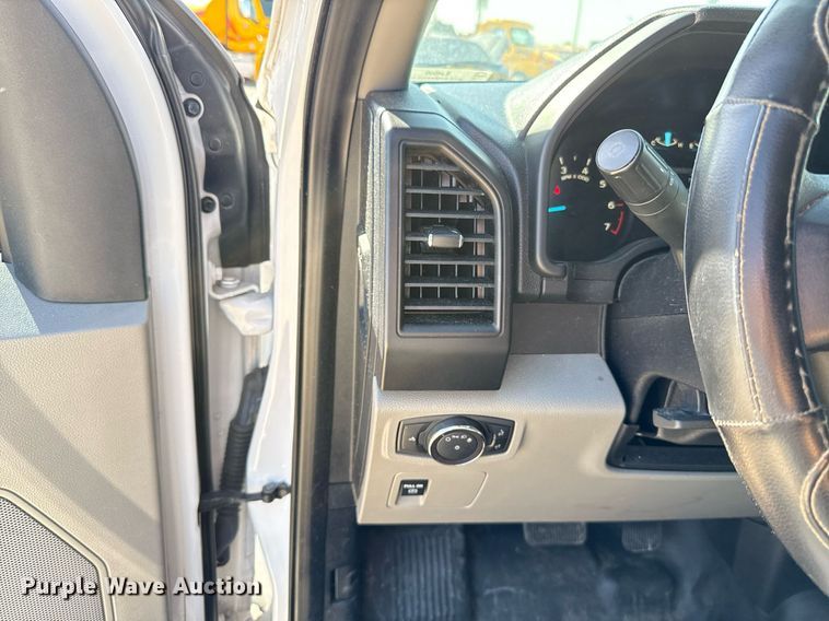 image for item EJ4509 2019 Ford F150 XL SuperCrew pickup truck