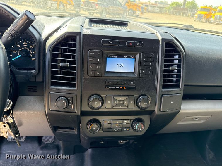 image for item EJ4509 2019 Ford F150 XL SuperCrew pickup truck