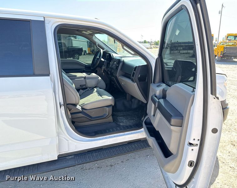 image for item EJ4509 2019 Ford F150 XL SuperCrew pickup truck