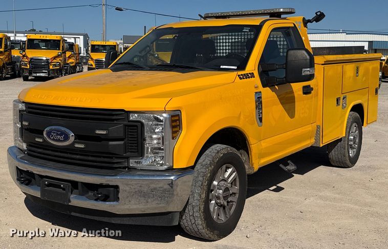 image for item EJ4510 2019 Ford F350 Super Duty utility bed pickup truck