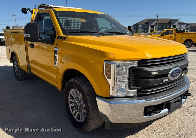 image for item EJ4510 2019 Ford F350 Super Duty utility bed pickup truck