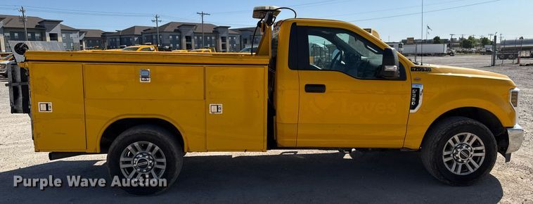 image for item EJ4510 2019 Ford F350 Super Duty utility bed pickup truck