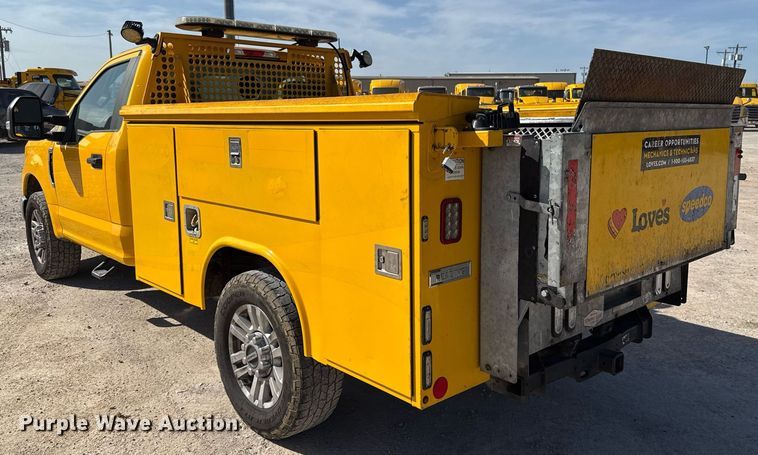 image for item EJ4510 2019 Ford F350 Super Duty utility bed pickup truck