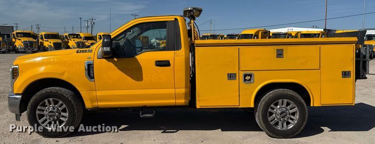 image for item EJ4510 2019 Ford F350 Super Duty utility bed pickup truck