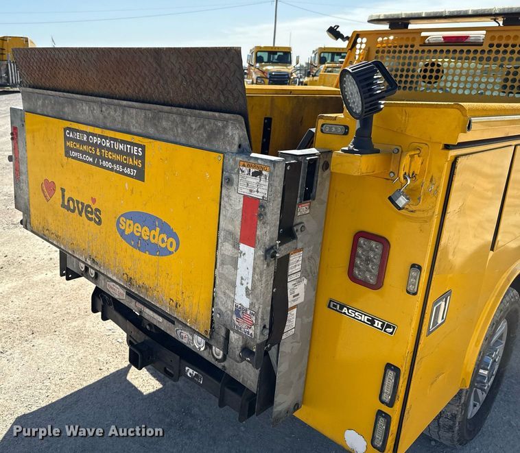 image for item EJ4510 2019 Ford F350 Super Duty utility bed pickup truck