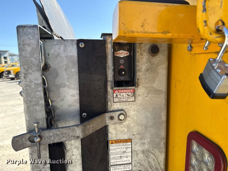 image for item EJ4510 2019 Ford F350 Super Duty utility bed pickup truck