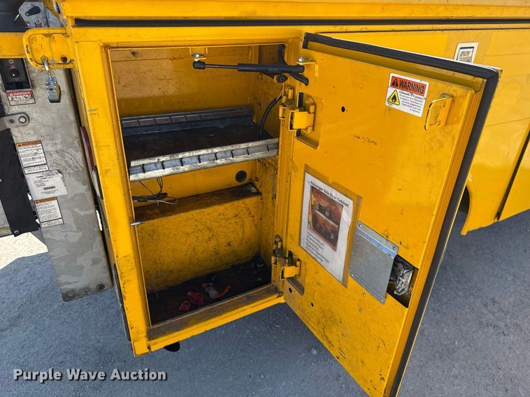 image for item EJ4510 2019 Ford F350 Super Duty utility bed pickup truck