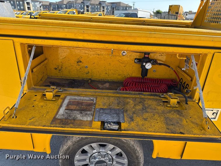 image for item EJ4510 2019 Ford F350 Super Duty utility bed pickup truck