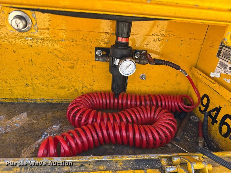 image for item EJ4510 2019 Ford F350 Super Duty utility bed pickup truck