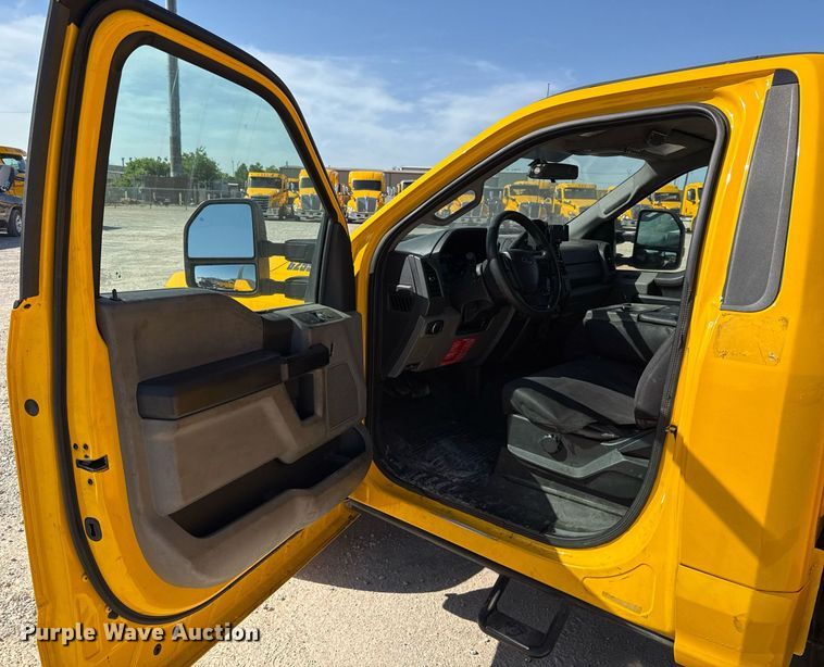 image for item EJ4510 2019 Ford F350 Super Duty utility bed pickup truck