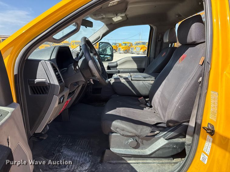 image for item EJ4510 2019 Ford F350 Super Duty utility bed pickup truck