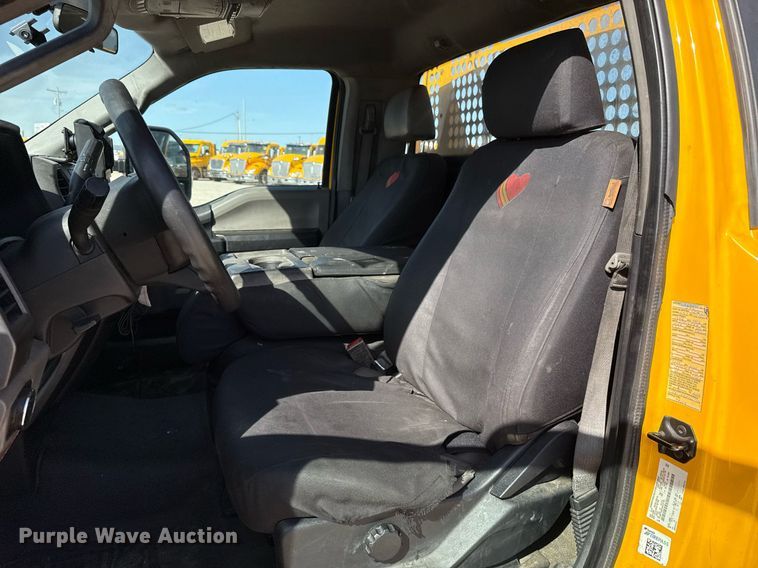 image for item EJ4510 2019 Ford F350 Super Duty utility bed pickup truck