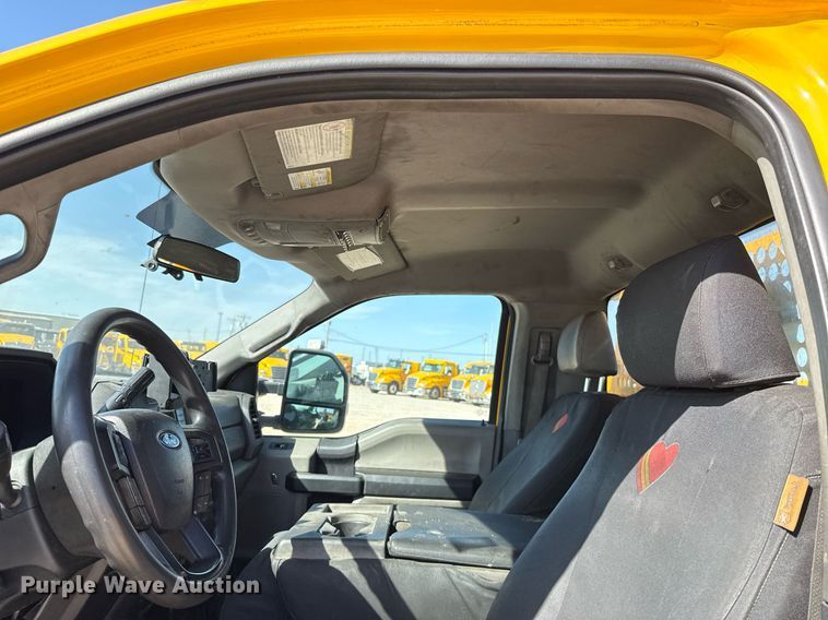 image for item EJ4510 2019 Ford F350 Super Duty utility bed pickup truck