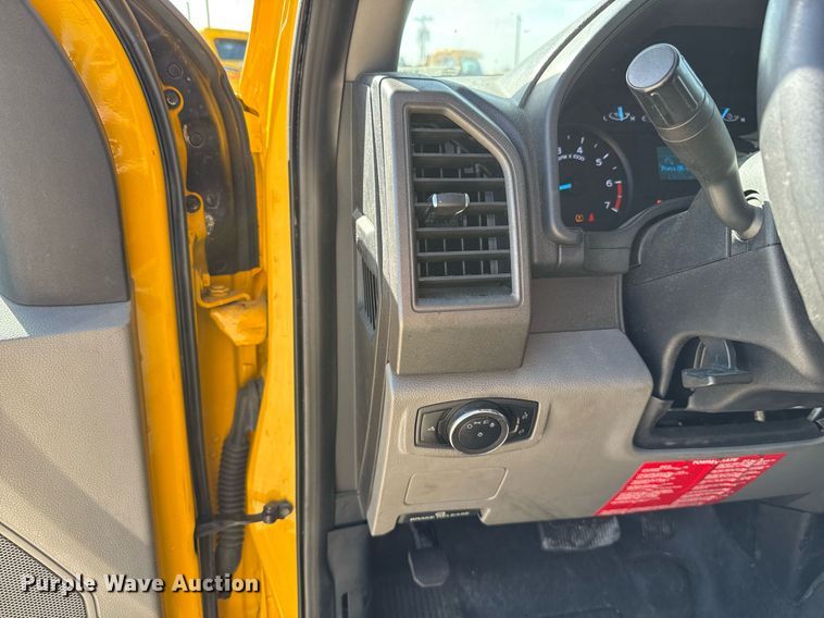 image for item EJ4510 2019 Ford F350 Super Duty utility bed pickup truck