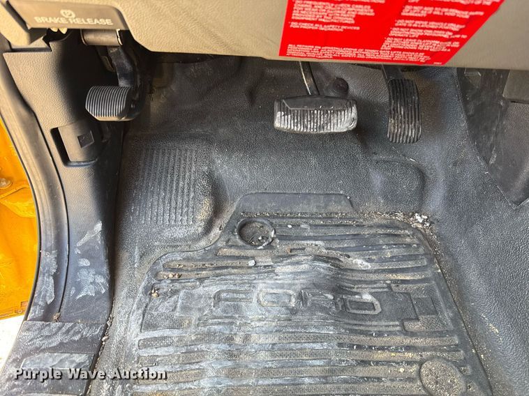 image for item EJ4510 2019 Ford F350 Super Duty utility bed pickup truck