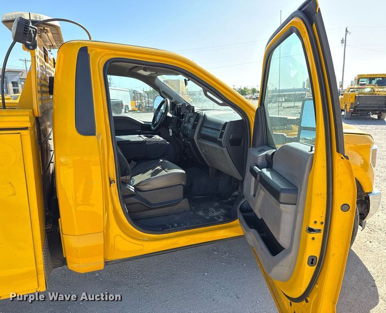 image for item EJ4510 2019 Ford F350 Super Duty utility bed pickup truck